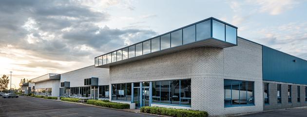 replacement-windows-company-office