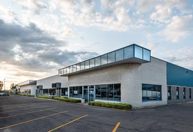 replacement-windows-company-office