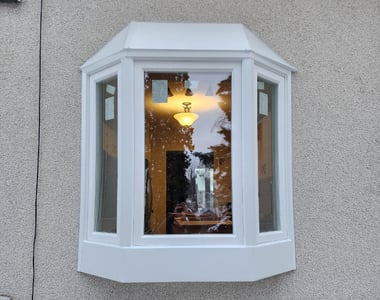 White vinyl bay window installed in Vancouver