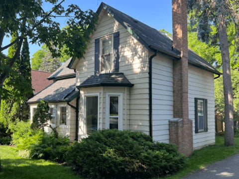 A Century Old Heritage Home In Aurora Gets A Facelift